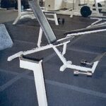 Укладка рулонного покрытия из резиновой крошки Укладка рулонного покрытия из резиновой крошки